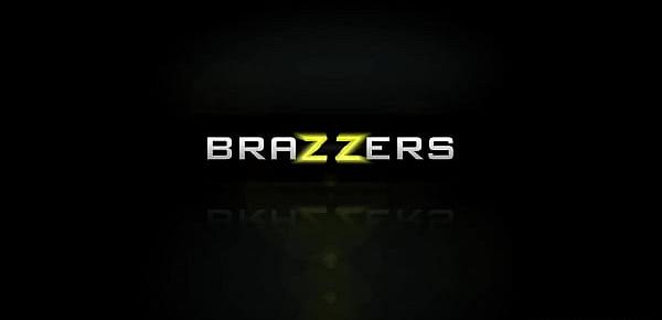 Face Sitting and Pussy Eating Workout  Brazzers full at httpzzfull.comfaces